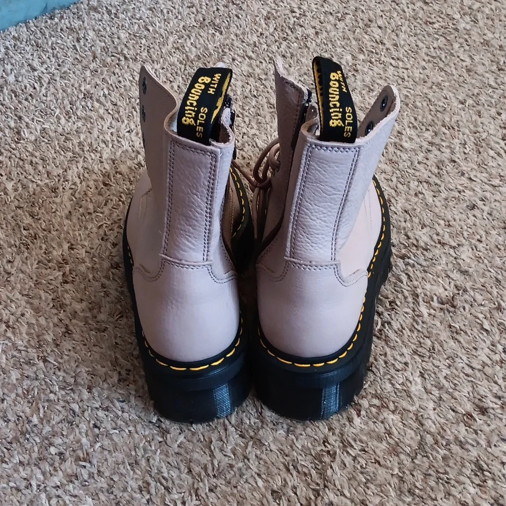 Dr. Martens new without